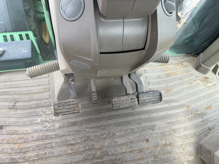 2023-john-deere-8r-310-image-60