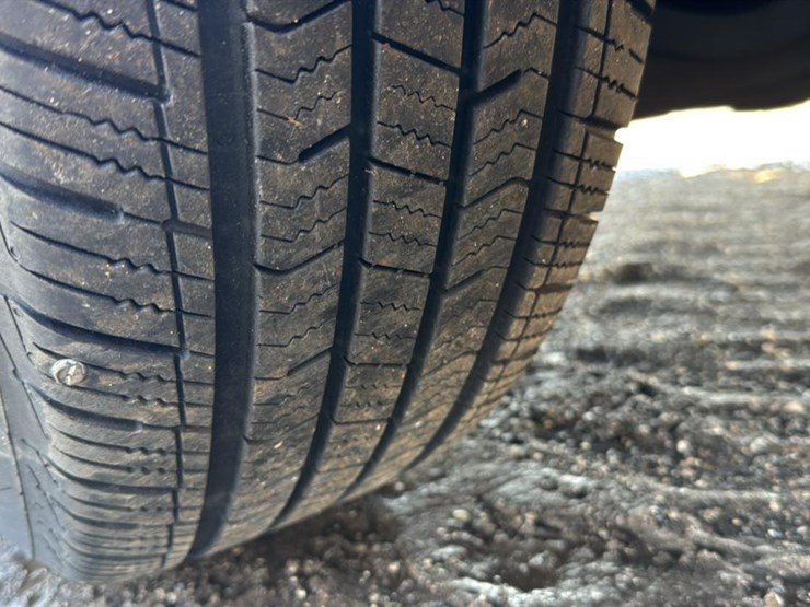 2015-dodge-grand-caravan-sxt-image-11