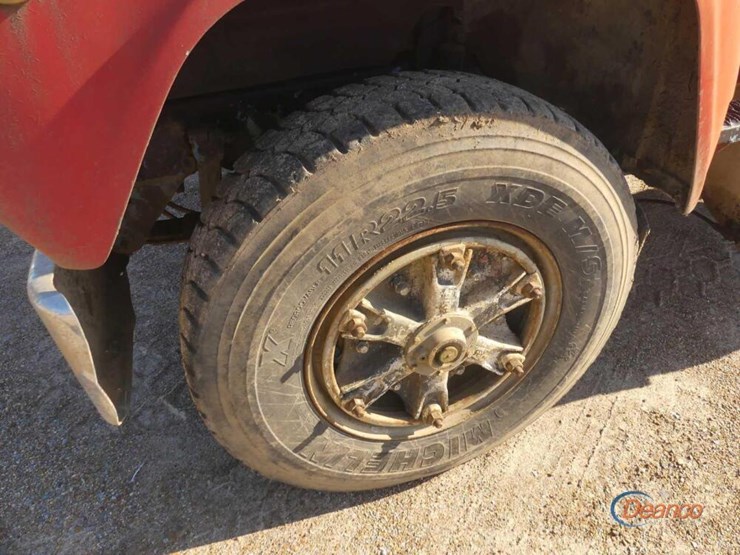 mack-r686st-image-10