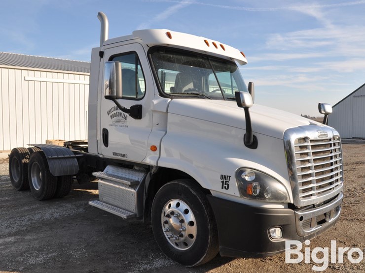 2016-freightliner-cascadia-125-image-3