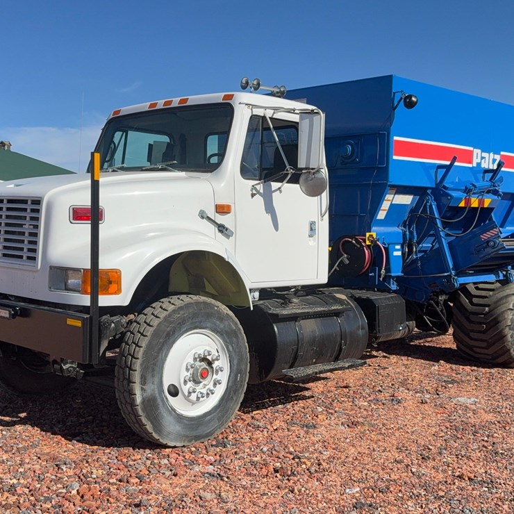 1995 INTERNATIONAL 8100