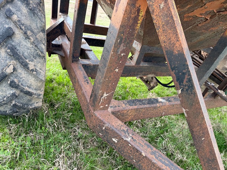 #41026-•-dennis-grain-cart-image-30