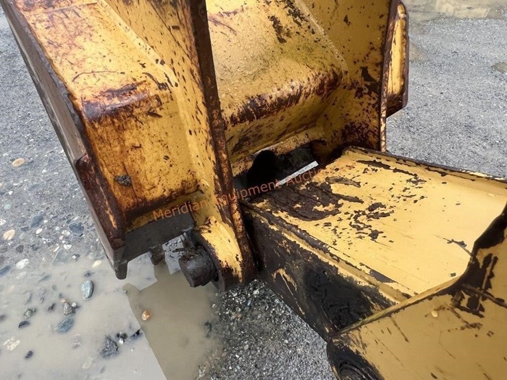 caterpillar-416b-image-23