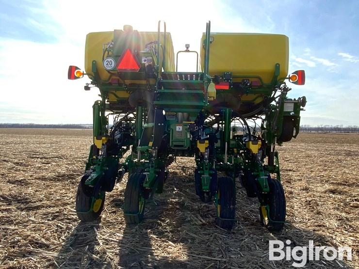 2022-john-deere-1775nt-image-6