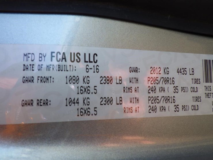 2016-jeep-compass-image-16