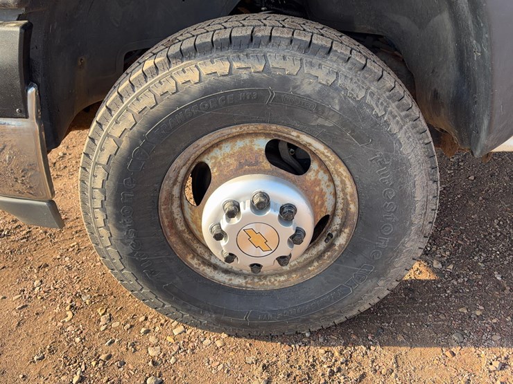 2001-chevrolet-c3500-image-7