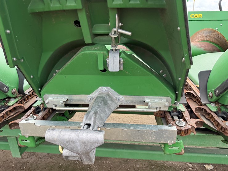 john-deere-c8r-image-32