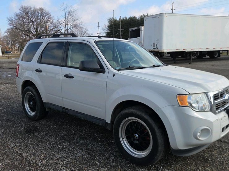 2011-ford-escape-xlt-image-7