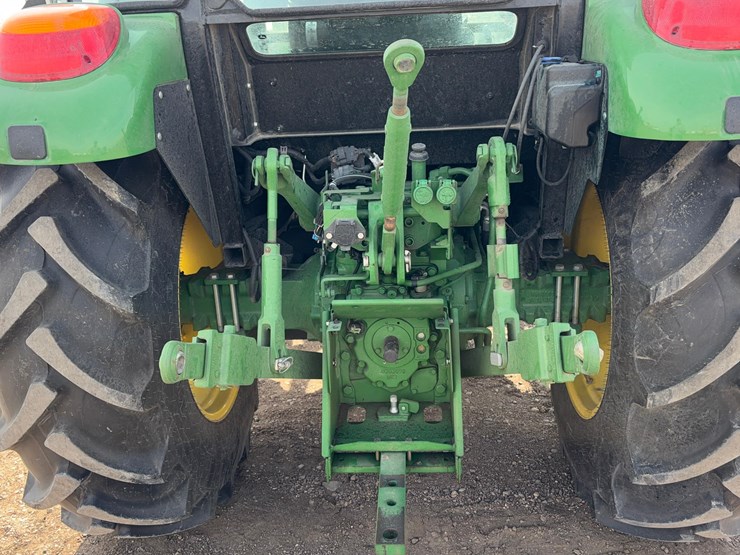 2023-john-deere-5060e-image-21