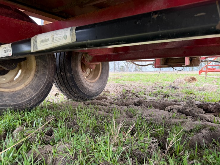 #41020-•-chandler-equipmen-17'-pull-type-spreader-image-10