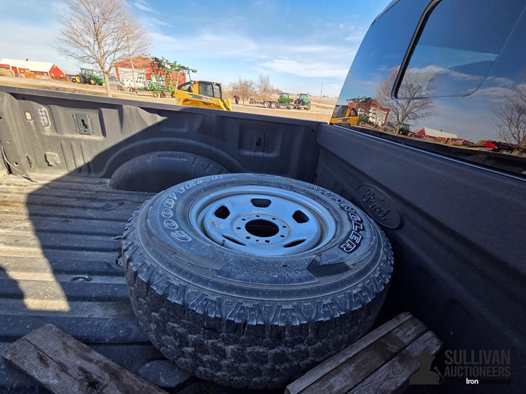 2019-ford-f350-image-18