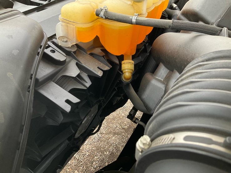 2021-ford-f150-xl-image-54