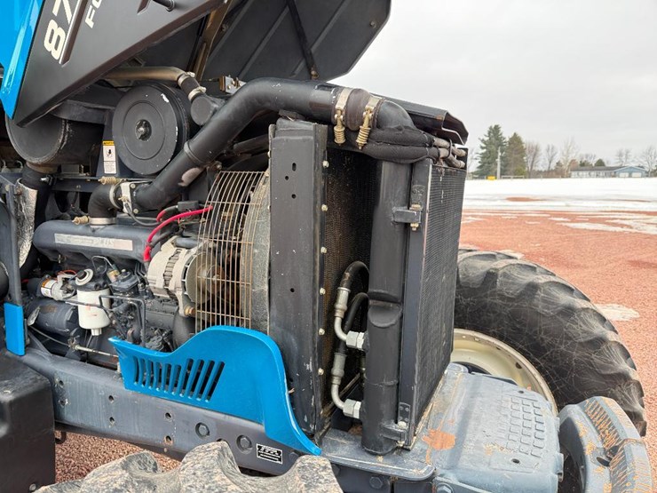 new-holland-8770-image-44