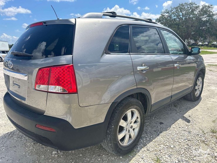 2012-kia-sorento-image-3