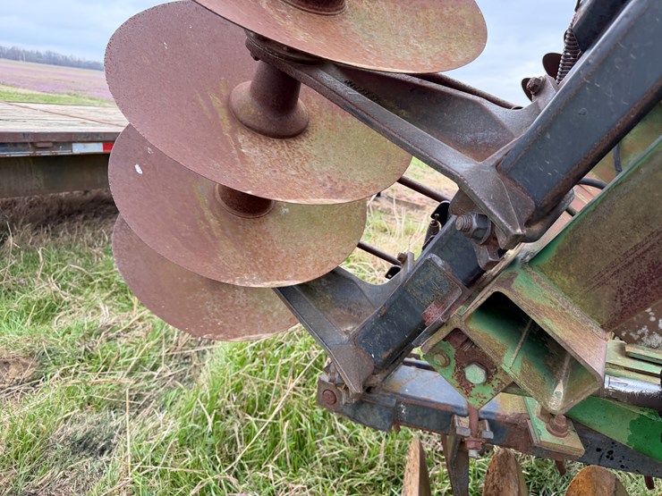 john-deere-630-image-43