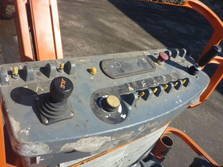 2008-jlg-e400ajpn-image-24