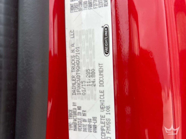 2016-freightliner-m2-106-image-5