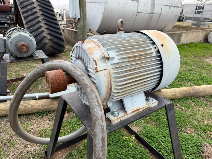 #41002-•-worldwide-3-phase-electric-motor-w/pole,-meter-loop,-and-breaker-box-image-12