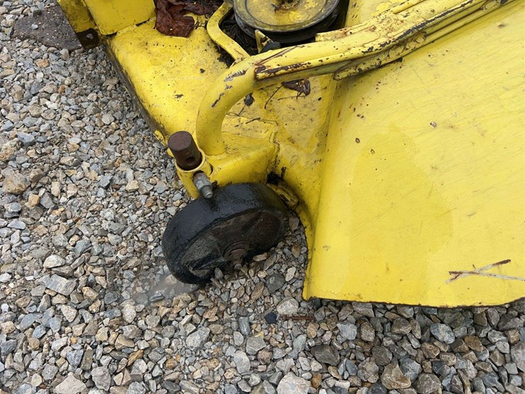 john-deere-72-image-10