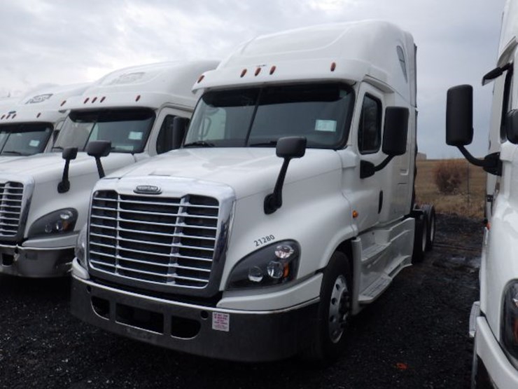 2017-freightliner-cascadia-125-evolution-image-1