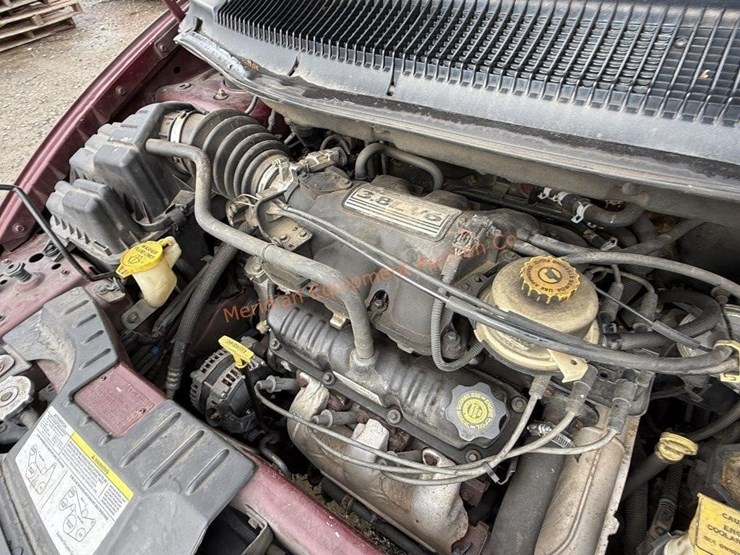 2002-chrysler-town-&-country-image-16