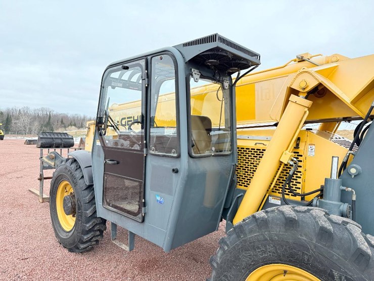 2014-gehl-rs10-55-image-13