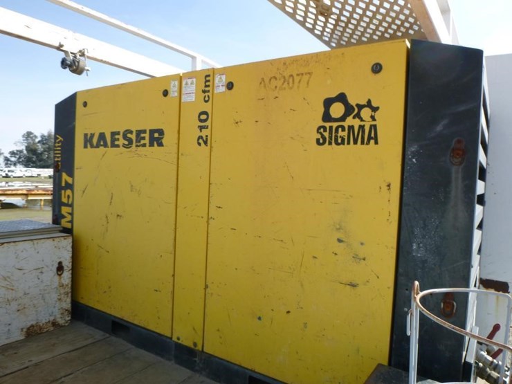 2011-ford-f550-image-19