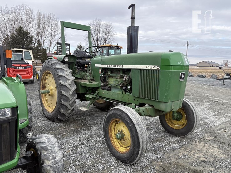 john-deere-2840-image-3