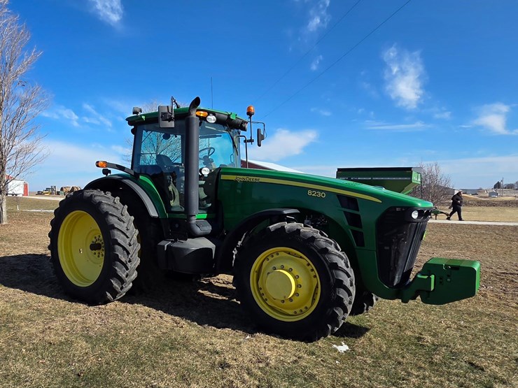 2007-john-deere-8230-image-3
