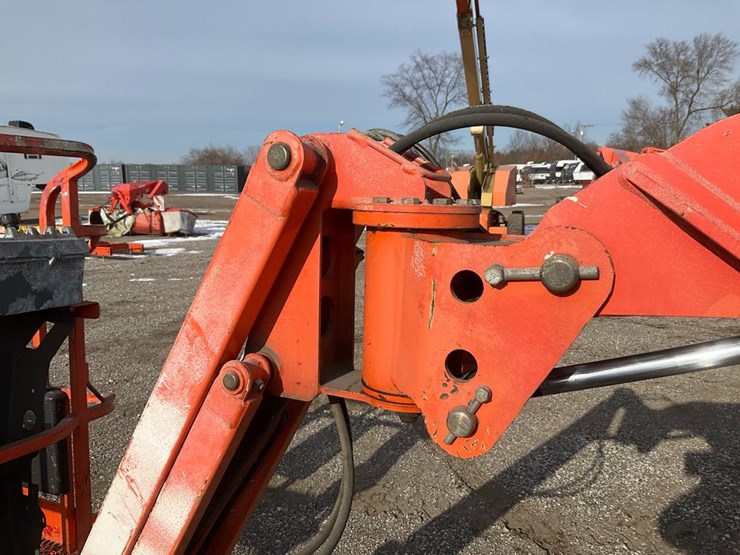 2000-jlg-e300ajp-image-18