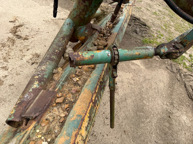 john-deere-8-image-15