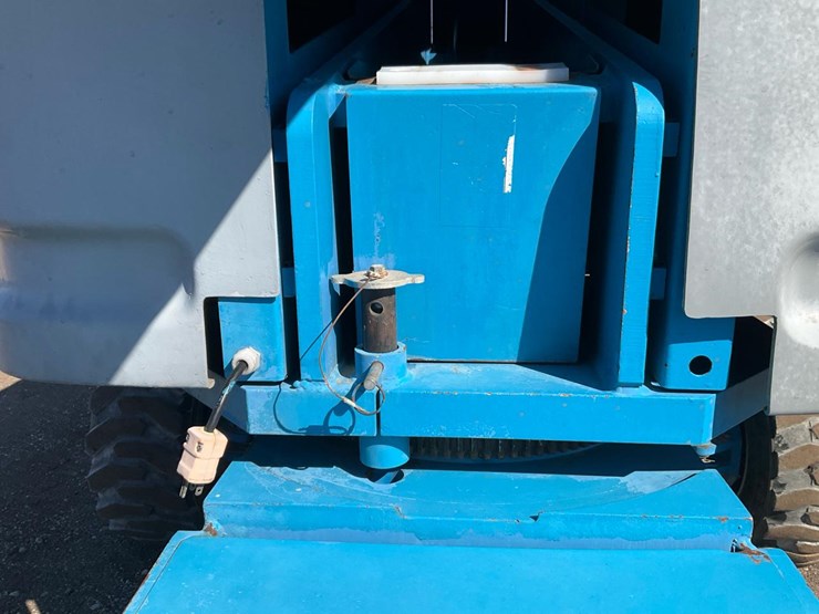 2005-genie-s45-image-26