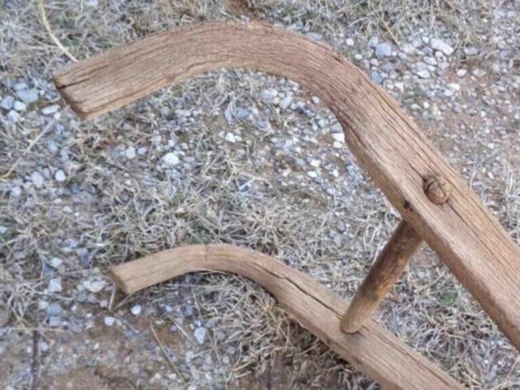 antique-horse-drawn-plow-image-3