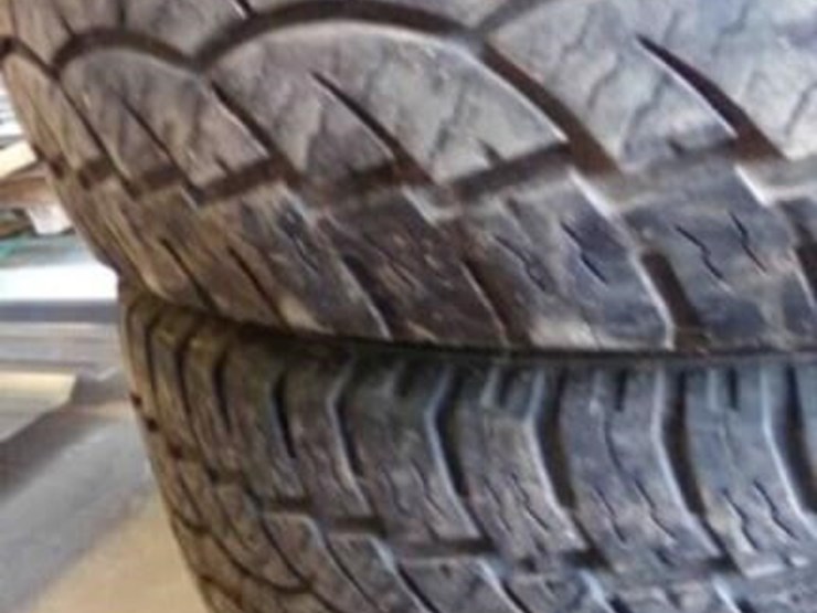 4-265/60r-18-tires-one-has-been-patched-good-image-2