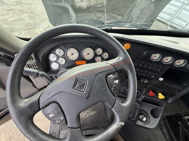 2017-international-prostar-image-44