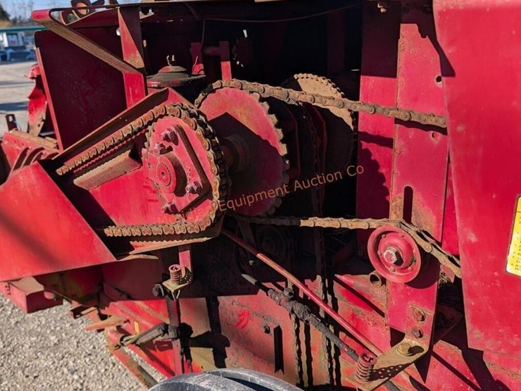 new-holland-286-image-12