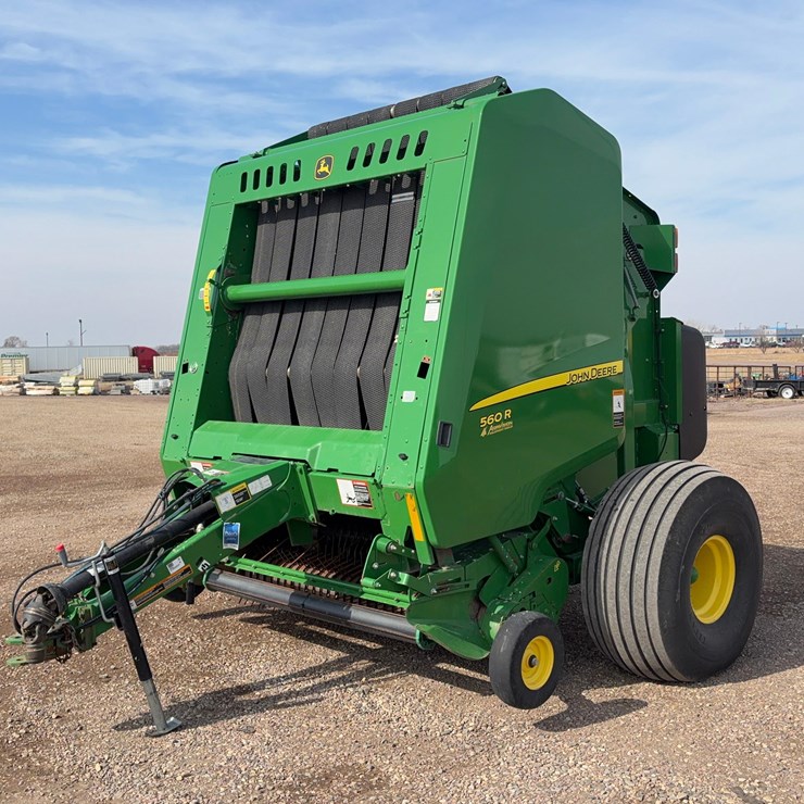 2021 JOHN DEERE 560R