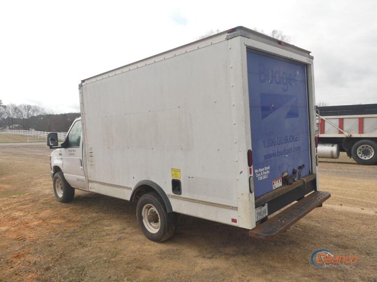 2015-ford-e350-image-3