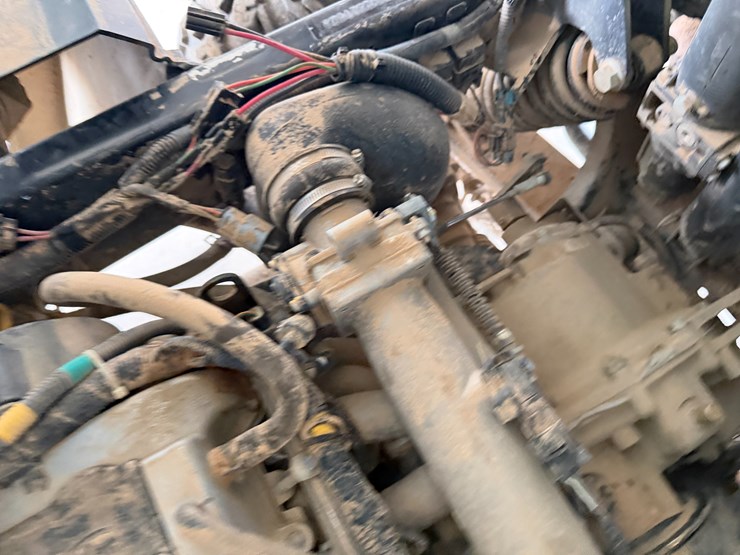 john-deere-gator-image-34