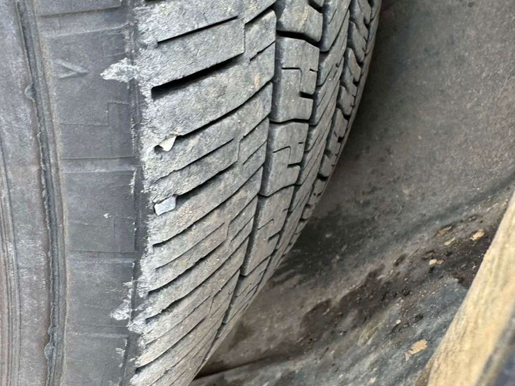 2017-ford-taurus-4-door-sedan-police-package-(132,339-miles)-image-16