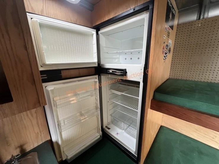 1999-cargo-wells-image-26