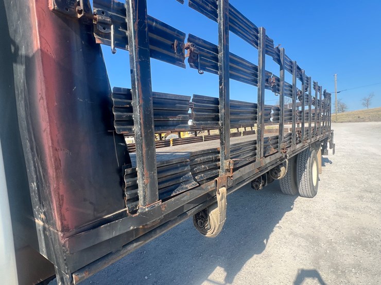 2015-international-4300-image-9