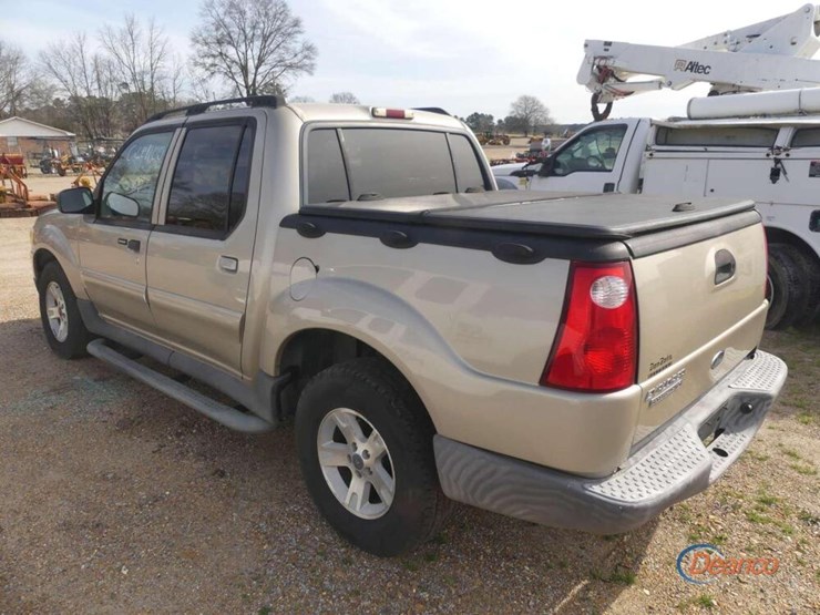 2005-ford-explorer-image-3