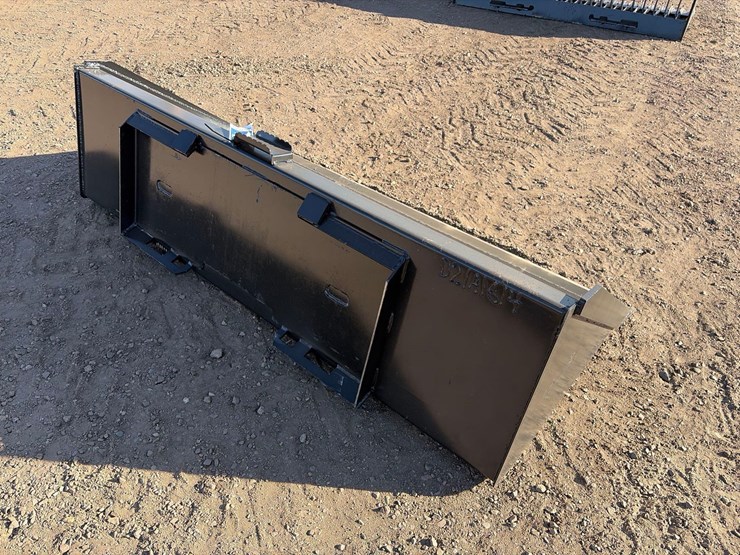 bucket-with-single-blade-image-3