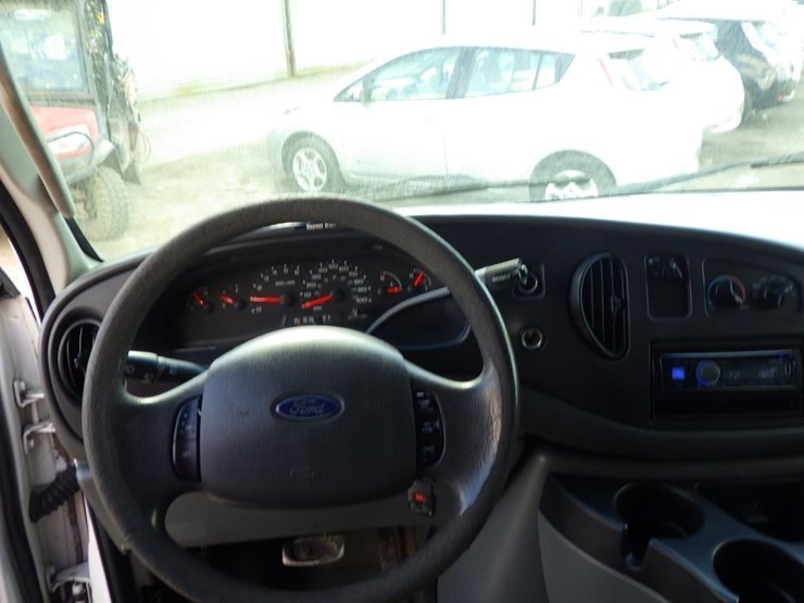 2006-ford-cargo-image-8