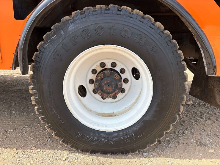 2004-international-durastar-4300-image-8