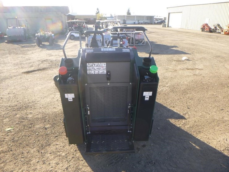 2026-kubota-d1703-image-8