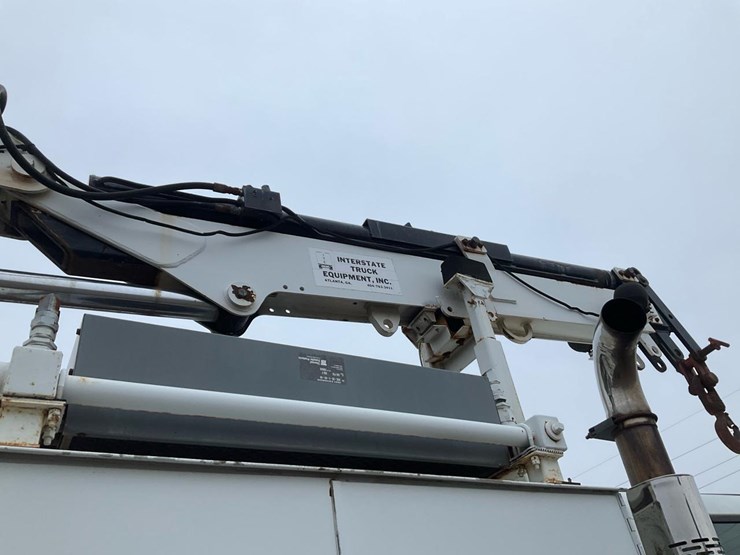 2014-international-7300-image-83