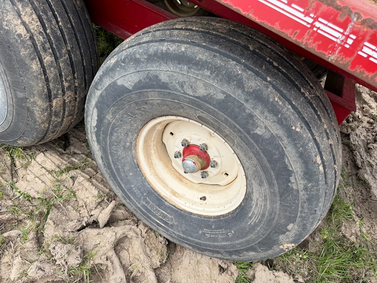 #41020-•-chandler-equipmen-17'-pull-type-spreader-image-6