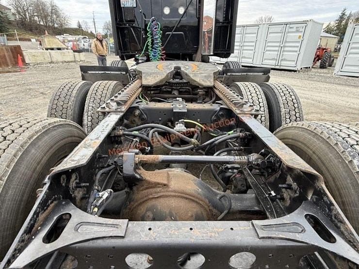 2017-international-prostar-image-39